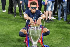 Desire Doue đánh bại Lamine Yamal của Barcelona giành giải Cầu thủ trẻ xuất sắc nhất.