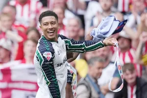 Jobe Bellingham đồng ý gia nhập Borussia Dortmund để cùng người anh nổi tiếng Jude Bellingham góp mặt tại FIFA Club World Cup.