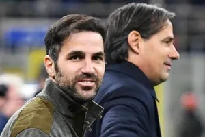 Cecs Fabregas và Simone Inzaghi