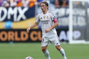 Luka Modric gia nhập AC Milan ngay sau khi hoàn thành FIFA Club World Cup cùng Real Madrid.