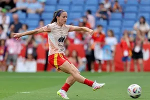 Aitana Bonmati vẫn tập luyện bình thường hôm đầu tuần