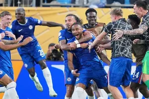 Bàn thắng trong hiệp phụ của Christopher Nkunku giúp Chelsea thắng Benfica 4-1 vào tứ kết. 