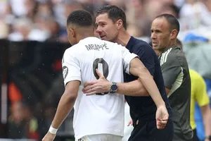 HLV Xabi Alonso cho biết vẫn còn quá sớm để nói liệu Kylian Mbappe sẵn sàng đá chính hay chưa.