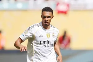 Trent Alexander-Arnold phải thi đấu cùng Real Madrid nên không thể đến tiễn biệt người bạn thân Diogo Jota.