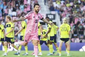 Lionel Messi đã kéo dài chuỗi trận kỷ lục ghi từ 2 bàn trở lên lên con số 5 liên tiếp.
