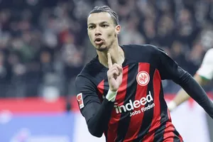 Newcastle gửi đề nghị kỷ lục CLB trị giá 69,5 triệu bảng cho Hugo Ekitike của Eintracht Frankfurt.