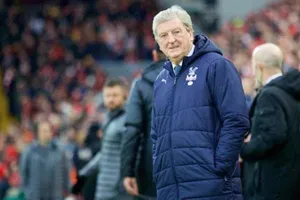 Roy Hodgson tin rằng chức vô địch Ngoại hạng Anh 2025-25 là cuộc đua rất khó lường.