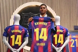 Barcelona đã công bố việc ký hợp đồng cho mượn một mùa giải Marcus Rashford