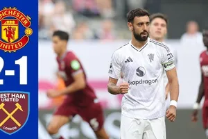 Bruno Fernandes ghi 2 bàn giúp Man.United khởi động chuyến du đấu tại Mỹ bằng chiến thắng West Ham 2-1.