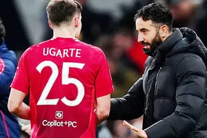 Tiền vệ Manuel Ugarte khẳng định Ruben Amorim đang nhận được sự ủng hộ tại Man.United.