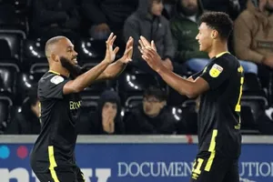 Bryan Mbeumo và Ollie Watkins từng đã cặp với nhau trên tuyến tấn công