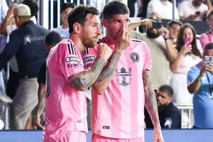 Rodrigo De Paul trở thành đồng đội với Lionel Messi tại Inter Miami.