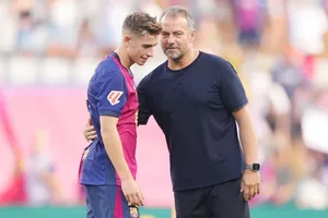 Fermin Lopez được cho đã cam kết với HLV Hansi Flick sẽ ở lại Barcelona.