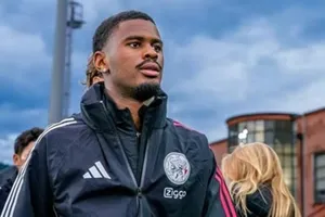 Jorrel Hato trong màu áo Ajax