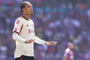 Virgil van Dijk gọi thất bại tại Community Shield là một khởi đầu “đáng thất vọng”.