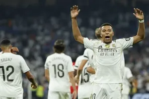 Kylian Mbappe ghi bàn từ chấm phạt đền giúp Real Madrid thắng 1-0 trước Osasuna.