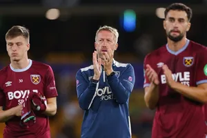 HLV Graham Potter và West Ham thua cả ba trận chính thức đầu tiên của mùa giải mới.