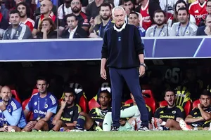 HLV Jose Mourinho đã không thể đưa Fenerbahce trở lại Champions League.