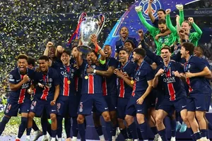 Paris Saint-Germain khởi đầu khó khăn trong hành trình bảo vệ chức vô địch Champions League.