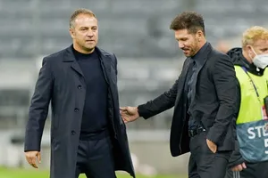 HLV Diego Simeone của Atletico Madrid một lần nữa đánh giá cao Barcelona dưới thời Hansi Flick.