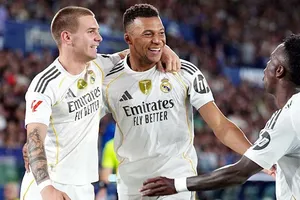 Kylian Mbappe lập cú đúp cho Real Madrid trong chiến thắng 4-1 tại Levante.