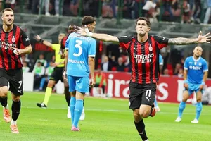 Christian Pulisic tỏa sáng giúp AC Milan thắng 2-1 trước nhà đương kim vô địch Napoli.