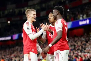 Martin Odegaard gây ấn tượng trong chiến thắng 2-0 của Arsenal trước Olympiacos.