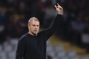 HLV Hansi Flick thừa nhận Barcelona chưa đạt đến đẳng cấp của Paris Saint-Germain.