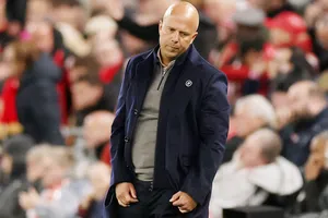 HLV Arne Slot thất vọng khi Liverpool thất thủ 1-2 trước Man.United tại Anfield.