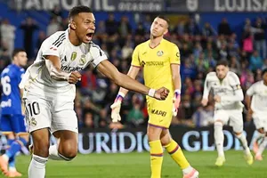 Kylian Mbappe ghi bàn duy nhất giúp Real Madrid đánh bại Getafe 1-0.