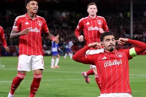 Nottingham Forest đã thể hiện một màn trình diễn tập trung để tạo nên chiến thắng 2-0 trước Porto.