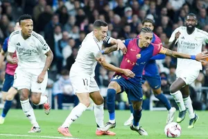 Raphinha không kịp bình phục chắc chắn là tổn thất rất lớn với Barcelona.