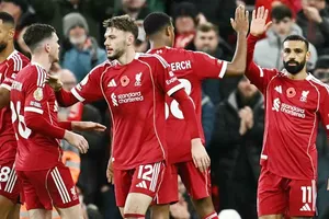 Mohamed Salah ghi bàn giúp Liverpool làm nên chiến thắng 2-0 trước Aston Villa.
