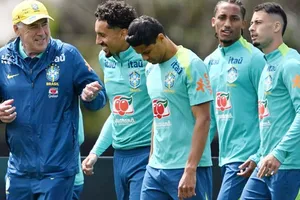 HLV Carlo Ancelotti ngày càng cảm thấy thoải mái trong vai trò HLV trưởng tuyển Brazil.