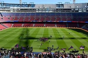 Barcelona chào đón gần 23.000 người hâm mộ tham dự một buổi tập mở tại Camp Nou vào đầu tháng 11. Ảnh: ESPN