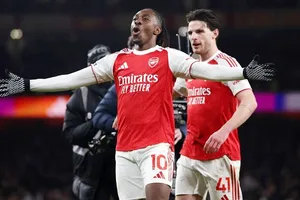 Eberechi Eze lập hat-trick vào lưới đội bóng anh suýt khoác áo vào mùa hè Tottenham. Ảnh: ESPN