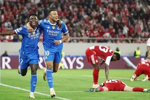 Kylian Mbappe kêu gọi cầu thủ Real Madrid cần “bảo vệ” HLV Xabi Alonso bằng chiến thắng.