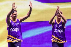 Đương kim vô địch bóng chuyền bãi biển thế giới và Olympic David Ahman và Jonatan Hellvig.