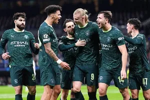 Erling Haaland ghi bàn giúp Man.City giành chiến thắng 2-1 ngay trên sân Real Madrid.