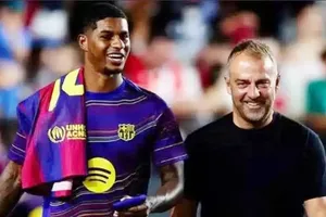 HLV Hansi Flick khen ngợi tâm lý và thái độ đúng đắn của Marcus Rashford.