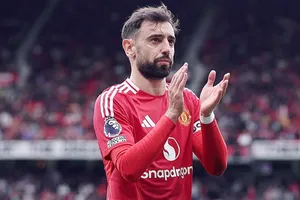 Bruno Fernandes cảm thấy tổn thương và buồn khi Man.United muốn bán anh sang Saudi Arabia.