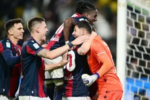 Bologna bại đội Inter Milan 3-2 trên chấm phạt đền ở Saudi Arabia hôm thứ Sáu.