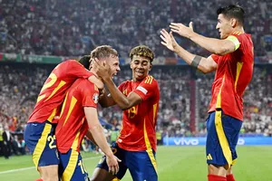 Đội tuyển Tây Ban Nha sẽ bước vào năm mới với vị trí số 1 của FIFA.