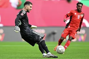 Thủ môn Luca Zidane giúp đội tuyển Algeria khởi đầu chiến dịch AFCON với chiến thắng 3-0 trước Sudan.