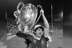 John Robertson là người hùng trong các chiến thắng tại Cúp C1 châu Âu năm 1979 và 1980 của Nottingham Forest.