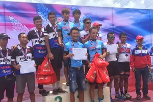 Đội đua Bike Life Đồng Nai (bìa trái) giành khá nhiều giải tại tour đấu Campuchia. Ảnh: T.L