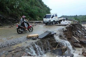 Mưa lũ khiến nhiều tuyến đường ở Lai Châu bị sạt lở, ảnh hưởng đến không ít thí sinh tham gia kỳ thi THPT quốc gia 2018