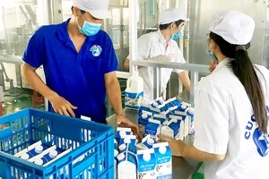 Sản phẩm sữa mang thương hiệu Củ Chi Milk