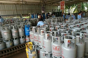 Từ ngày 1-11, giá gas sẽ giảm khoảng 40.000 đồng/bình 12 kg