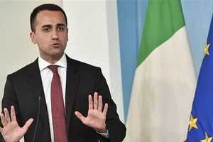 Phó Thủ tướng Italy Luigi Di Maio tại cuộc họp báo ở Rome. Nguồn: TTXVN